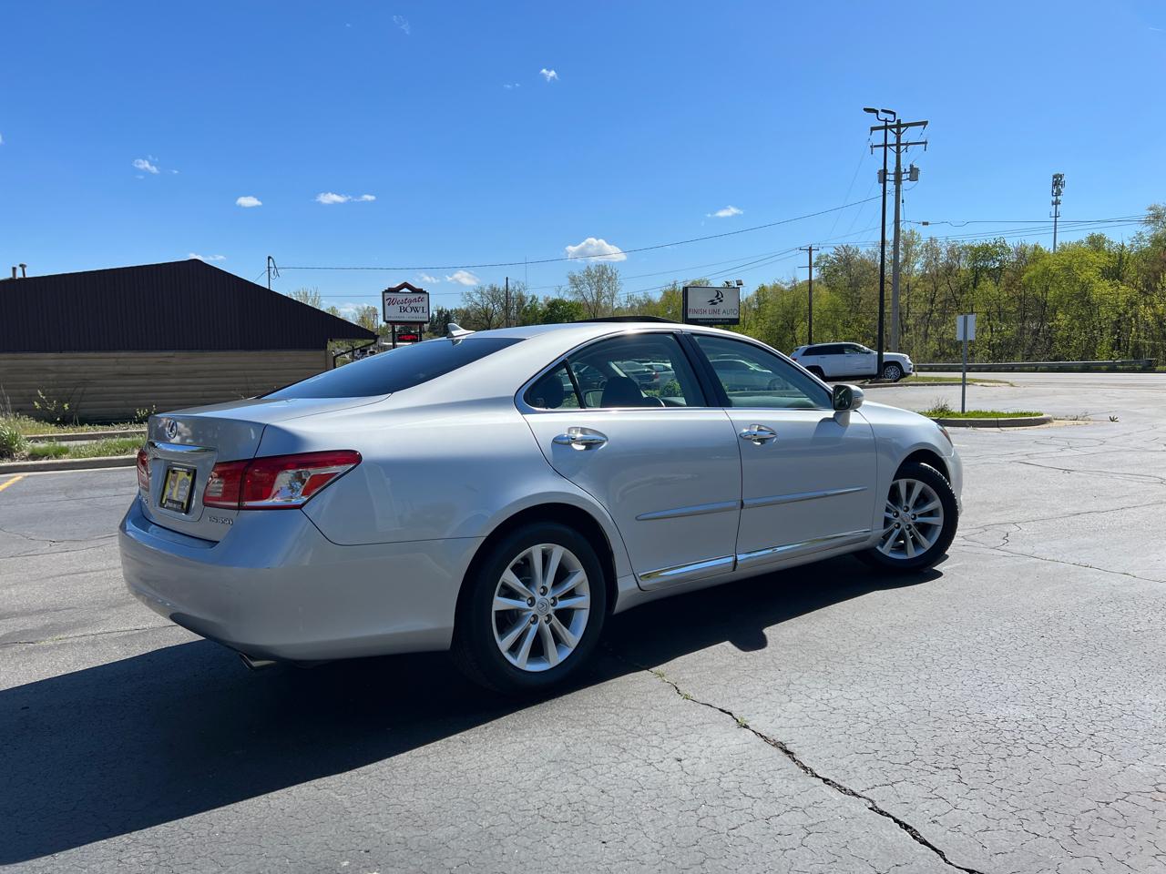 Lexus ES 350 Sedan 2010
