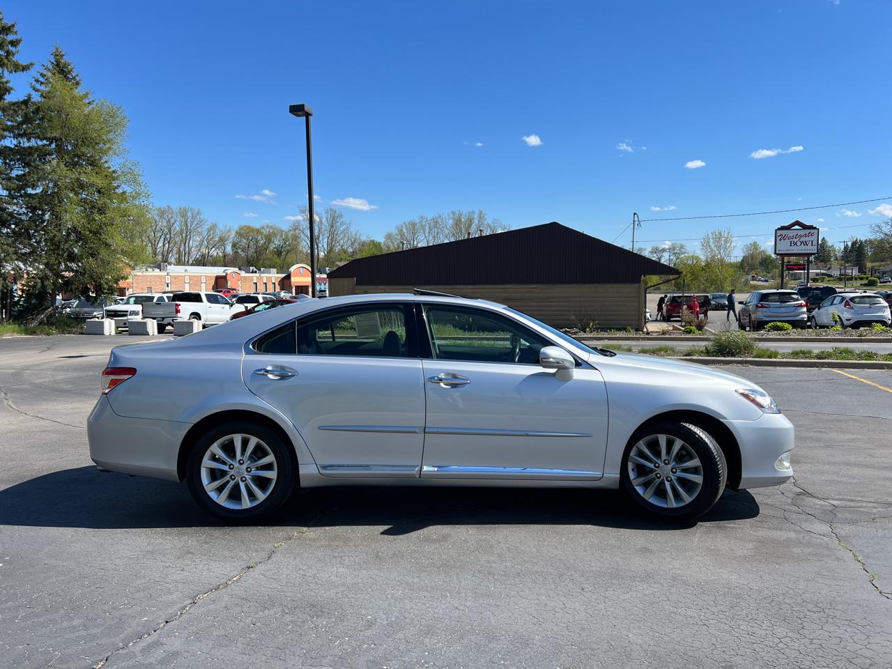 Lexus ES 350 Sedan 2010