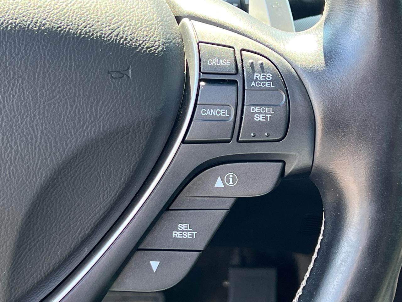 Acura TL 6-Speed AT SH-AWD with Tech Package and HPT 2012