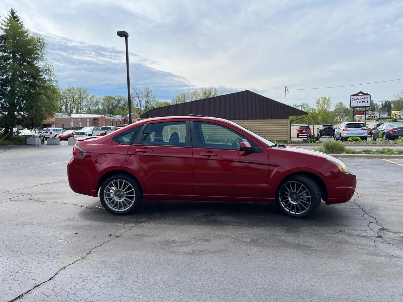 Ford Focus SES Sedan 2011