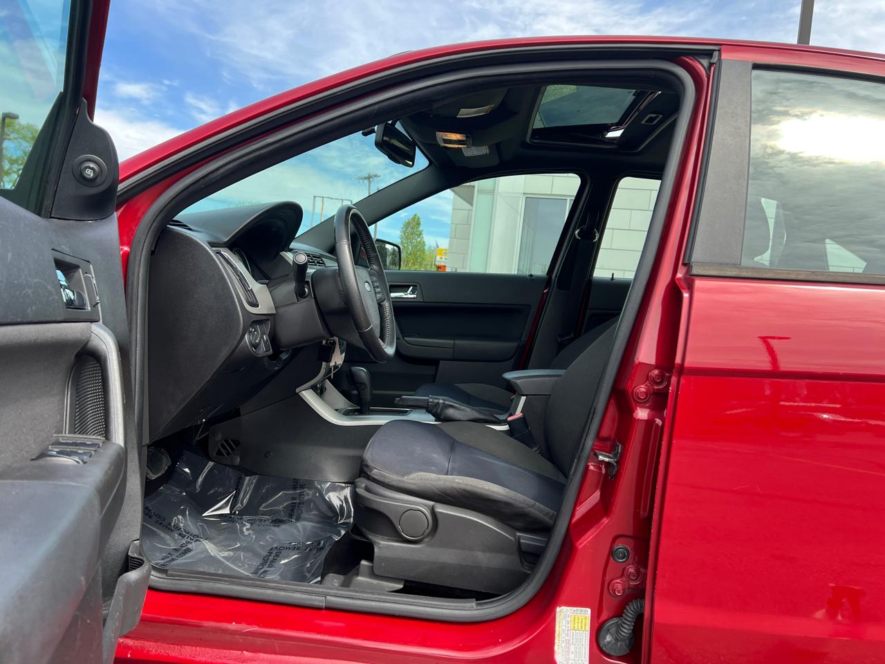 Ford Focus SES Sedan 2011