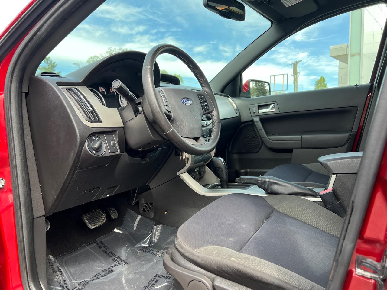 Ford Focus SES Sedan 2011