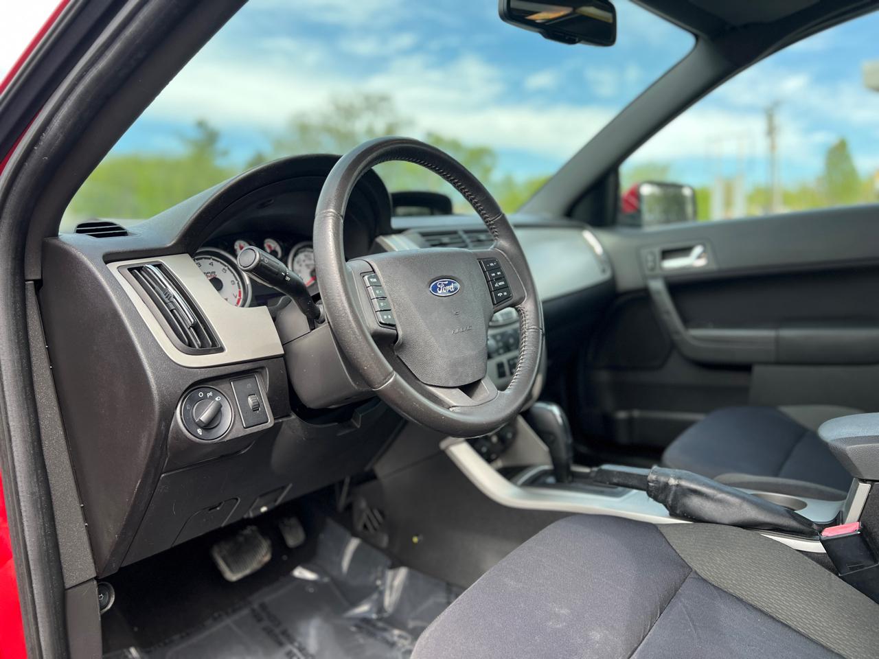 Ford Focus SES Sedan 2011