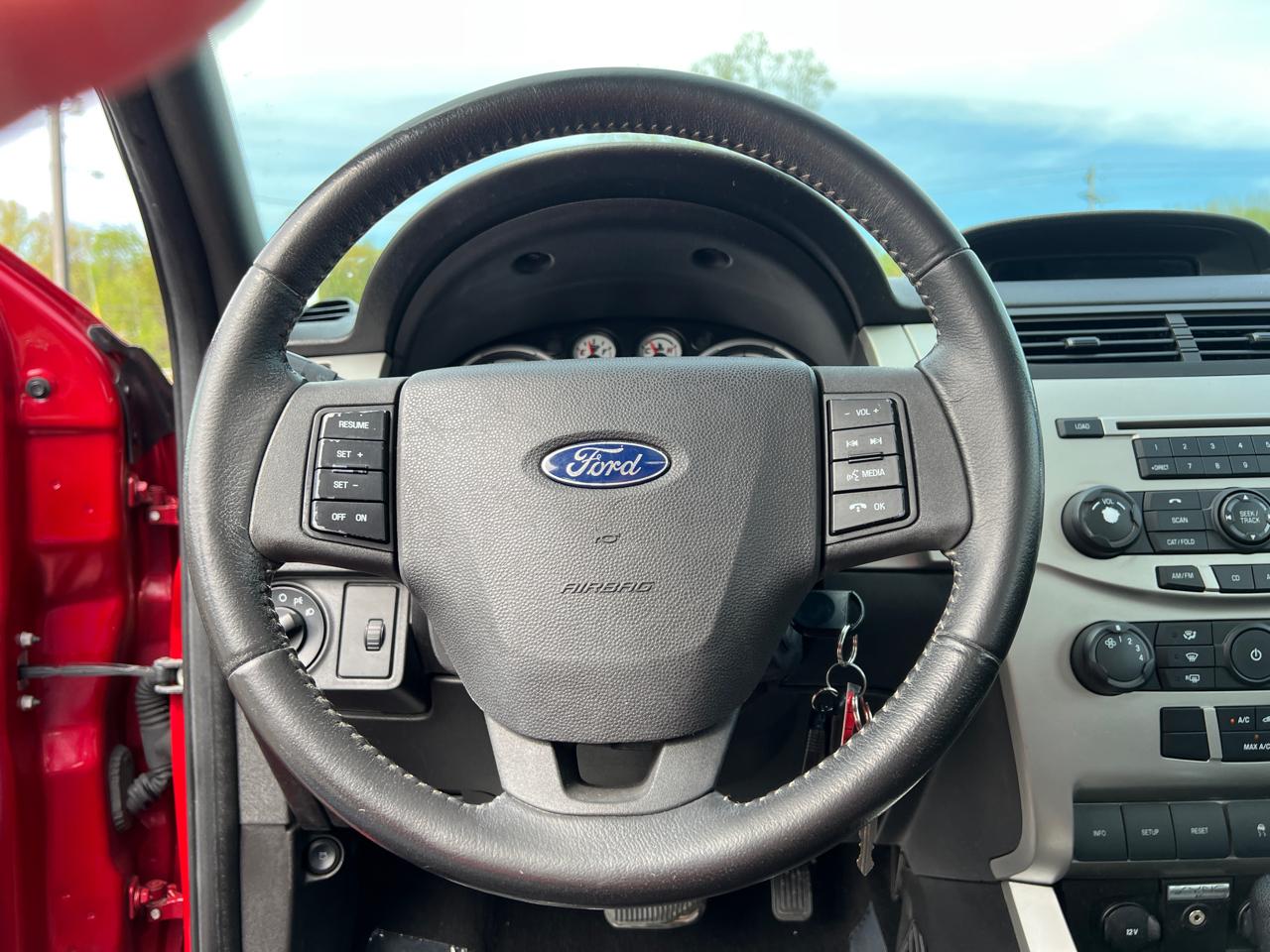 Ford Focus SES Sedan 2011