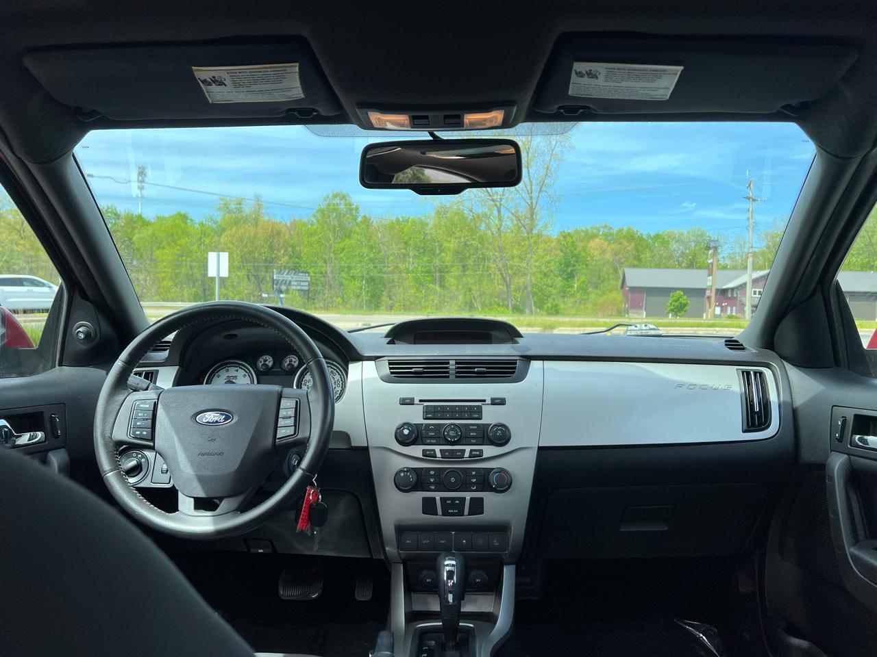 Ford Focus SES Sedan 2011