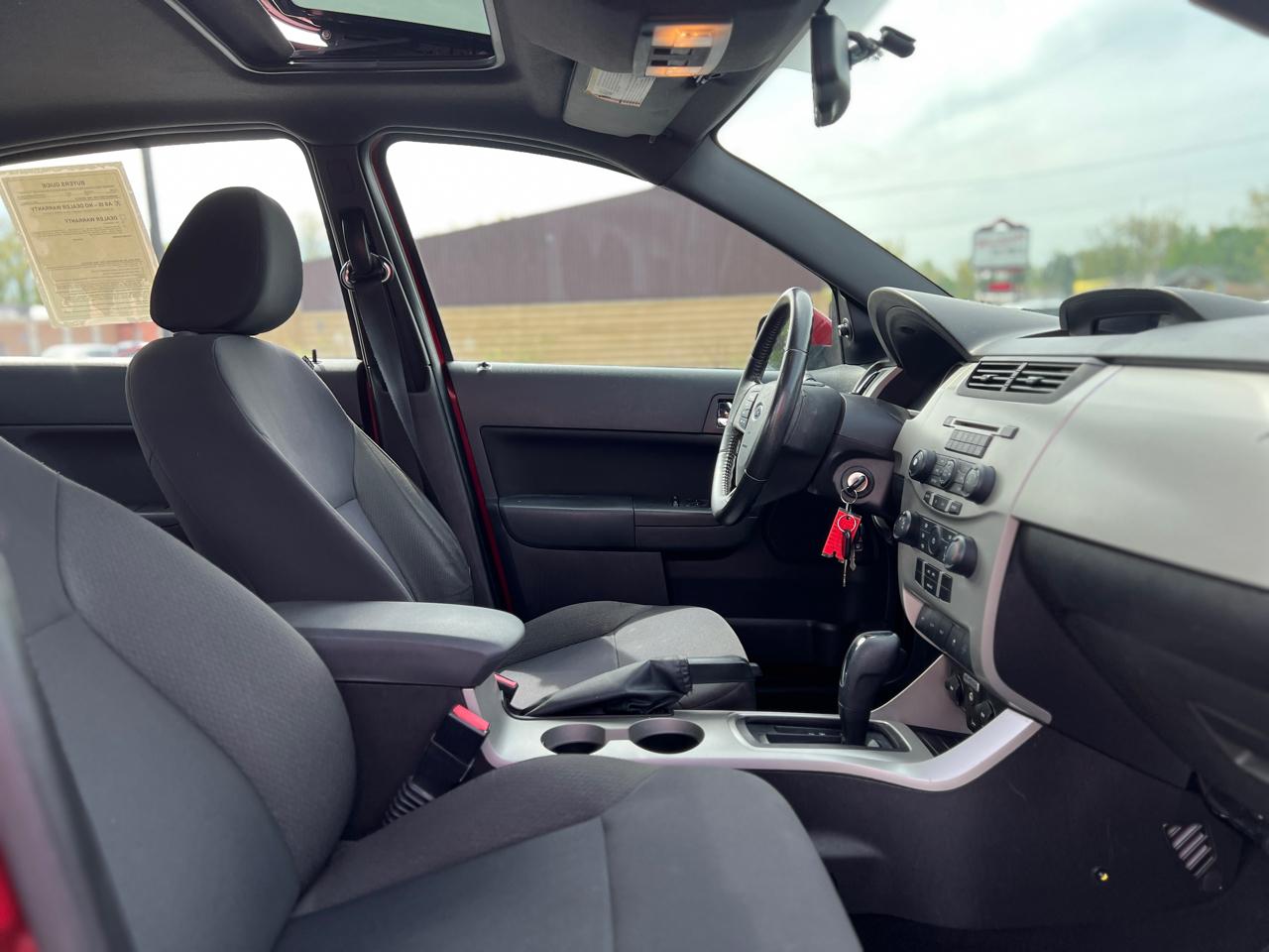 Ford Focus SES Sedan 2011