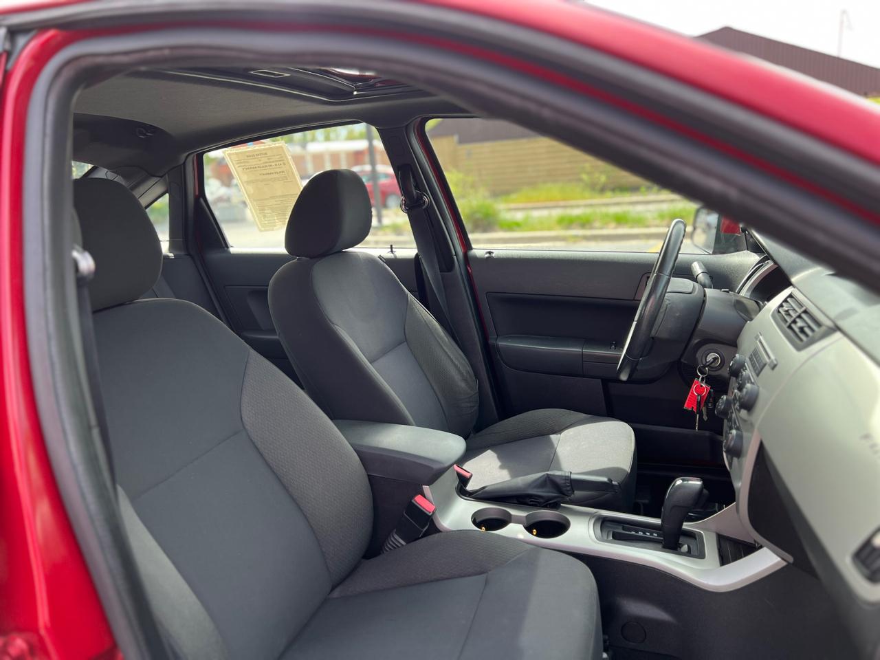 Ford Focus SES Sedan 2011