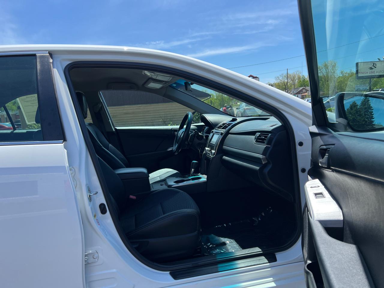 Toyota Camry SE 2013