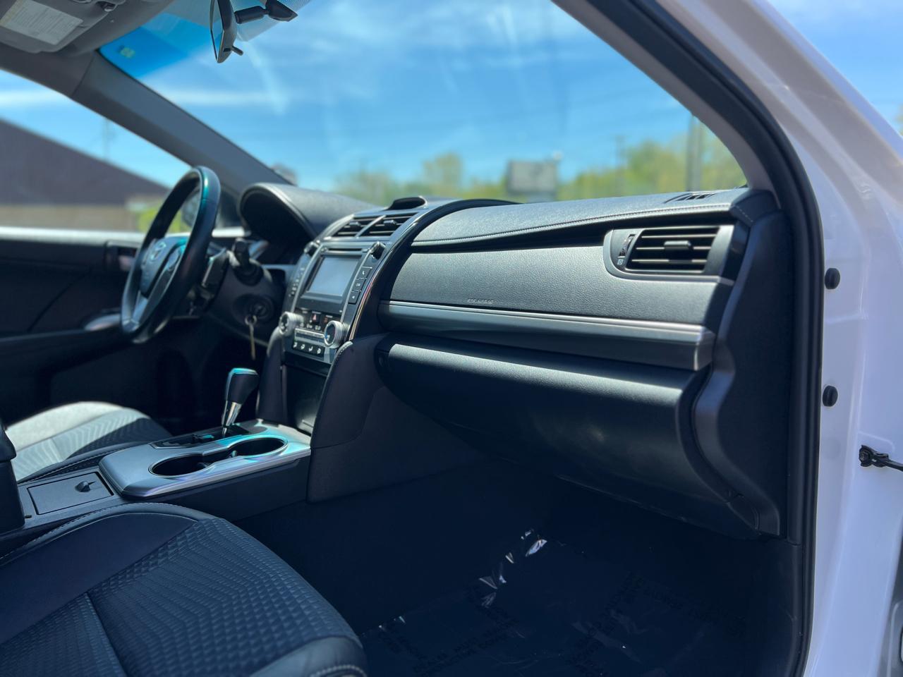 Toyota Camry SE 2013