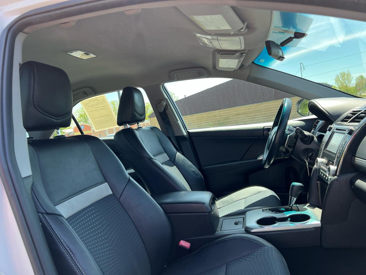 Toyota Camry SE 2013