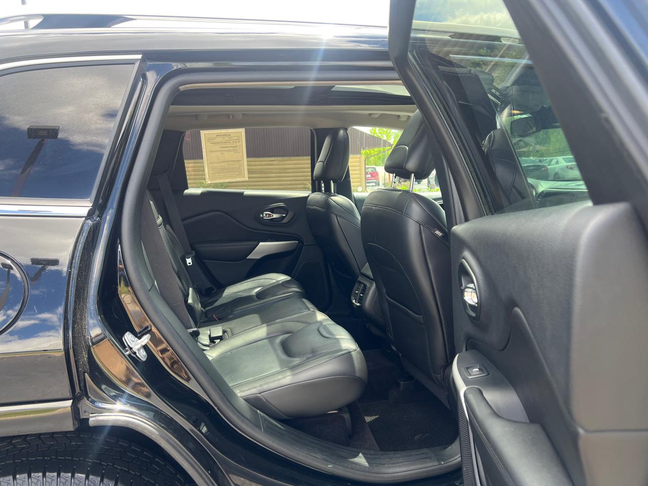 Jeep Cherokee Overland 4WD 2018