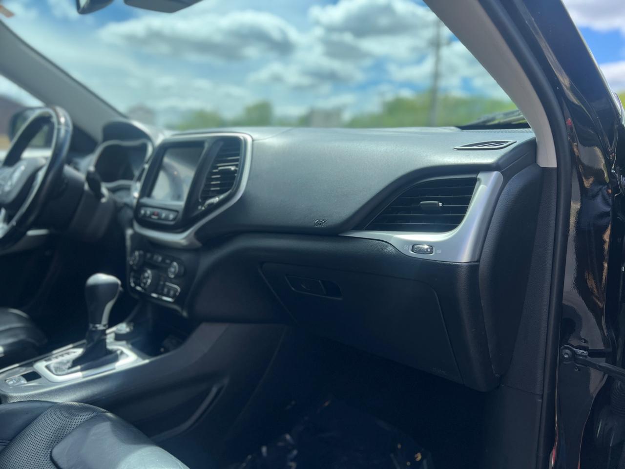 Jeep Cherokee Overland 4WD 2018