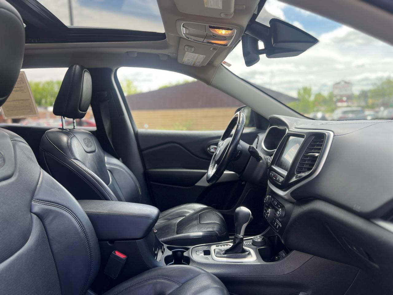 Jeep Cherokee Overland 4WD 2018
