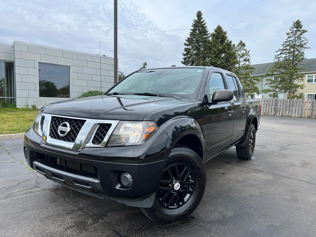 2016 Nissan Frontier 4.0 SV Crew Cab 4X4 AT SWB's photo