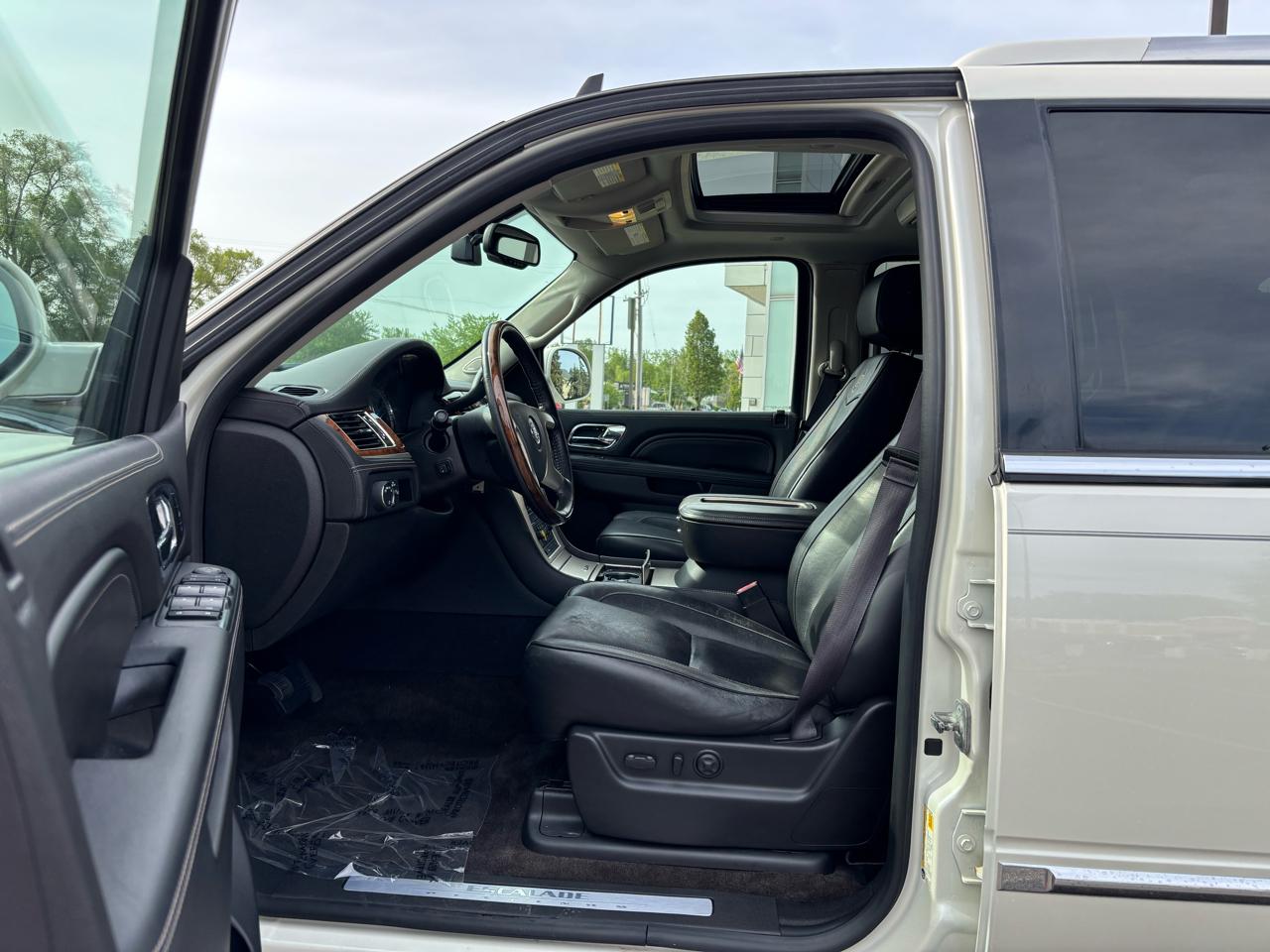 Cadillac Escalade Platinum AWD 2014