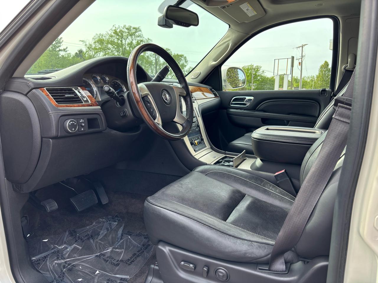 Cadillac Escalade Platinum AWD 2014