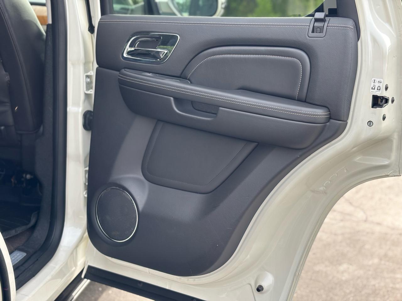 Cadillac Escalade Platinum AWD 2014