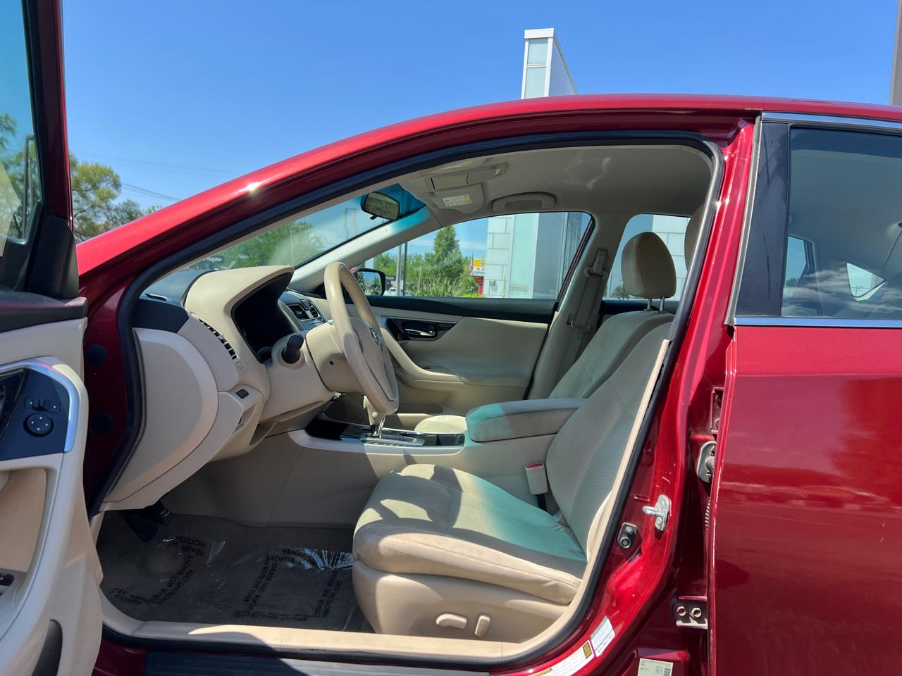 Nissan Altima 2.5 S Sedan 2014
