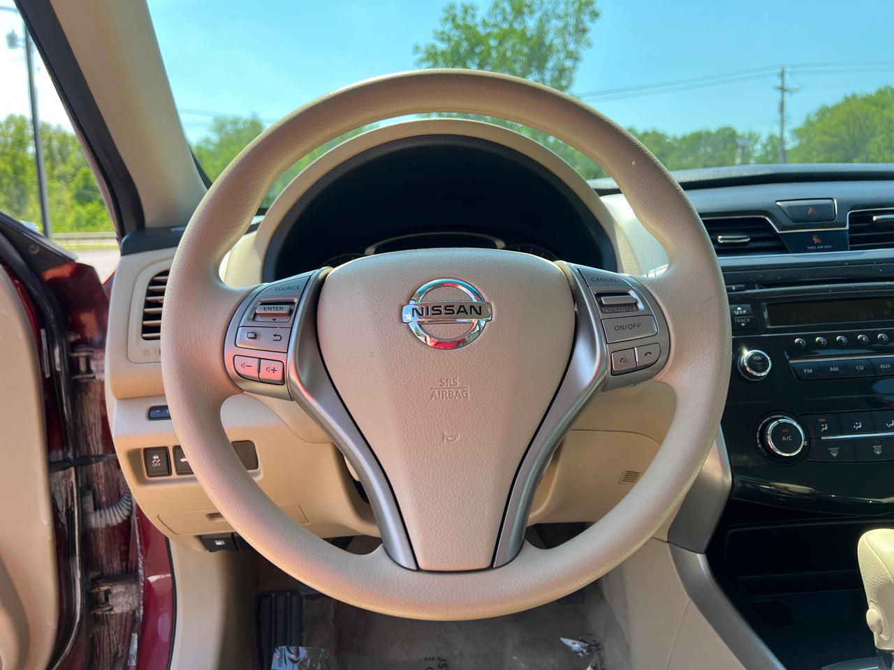 Nissan Altima 2.5 S Sedan 2014