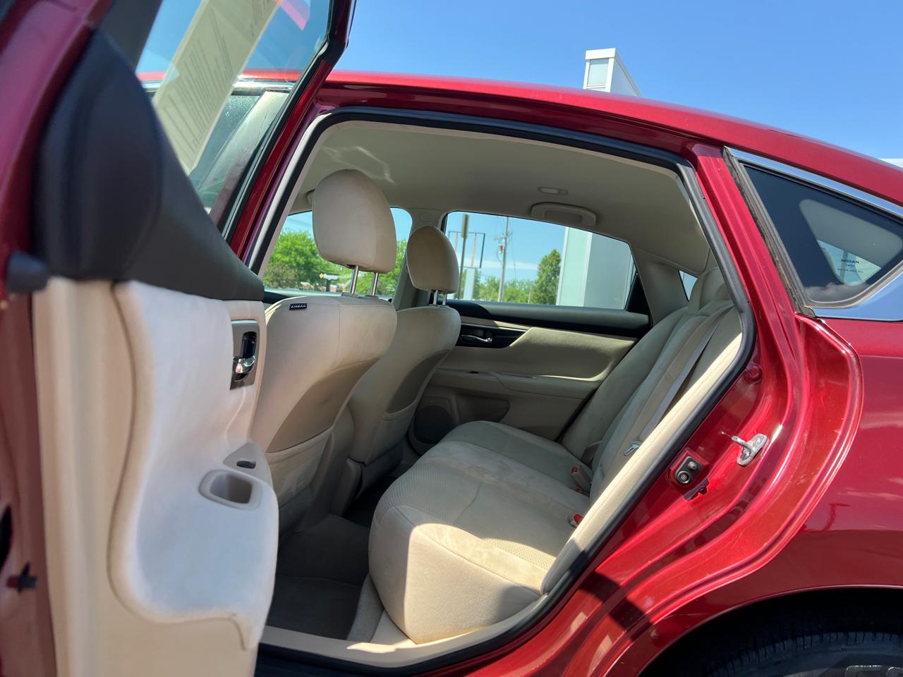 Nissan Altima 2.5 S Sedan 2014