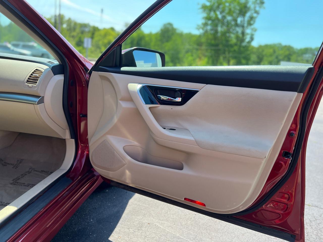 Nissan Altima 2.5 S Sedan 2014