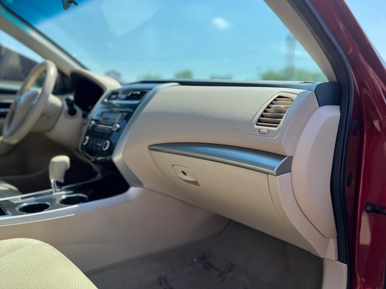 Nissan Altima 2.5 S Sedan 2014