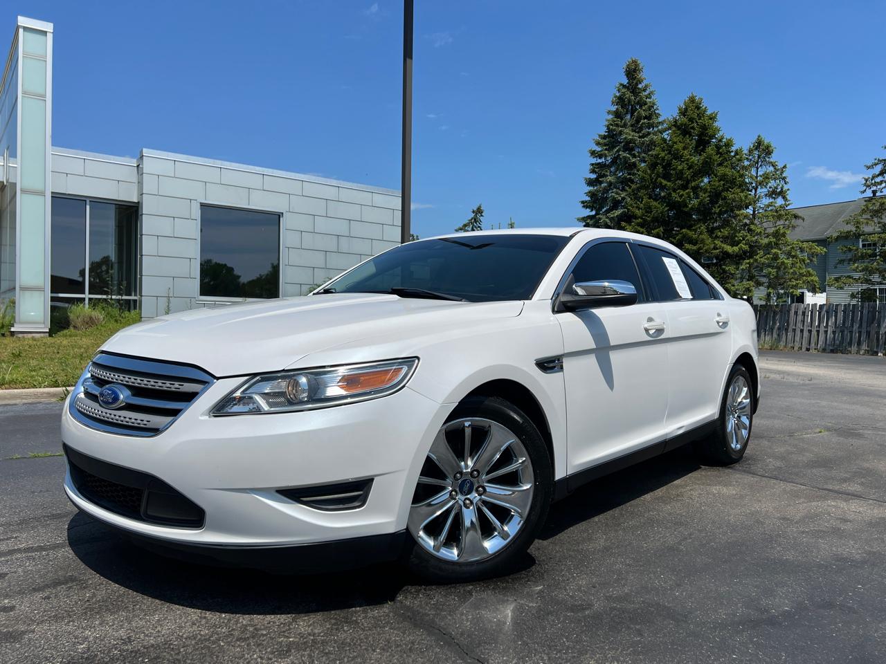 Ford Taurus Limited FWD 2012