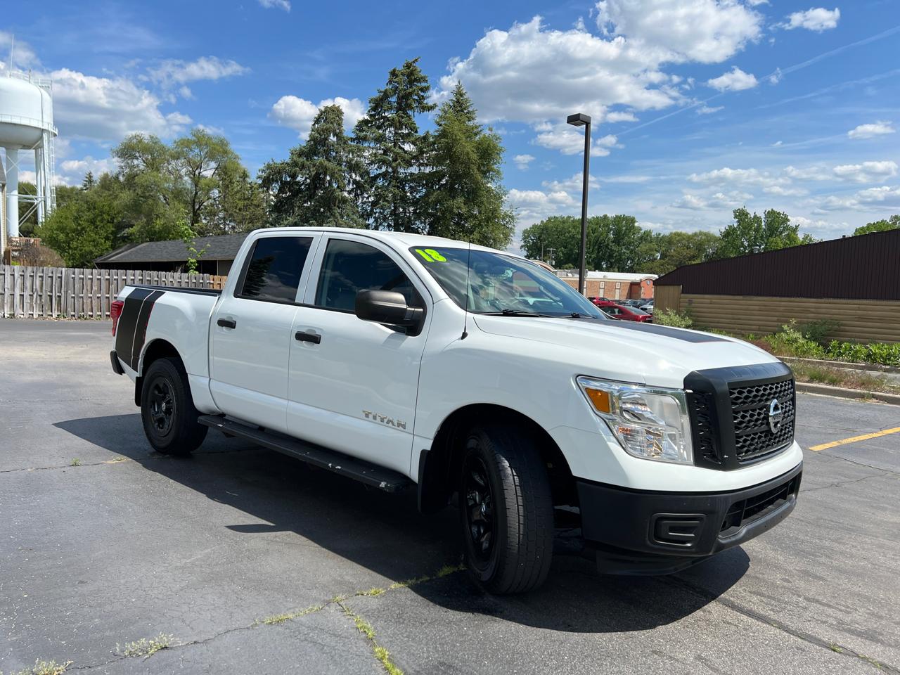 Nissan Titan S Crew Cab 4WD 2018