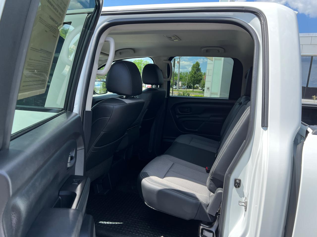 Nissan Titan S Crew Cab 4WD 2018