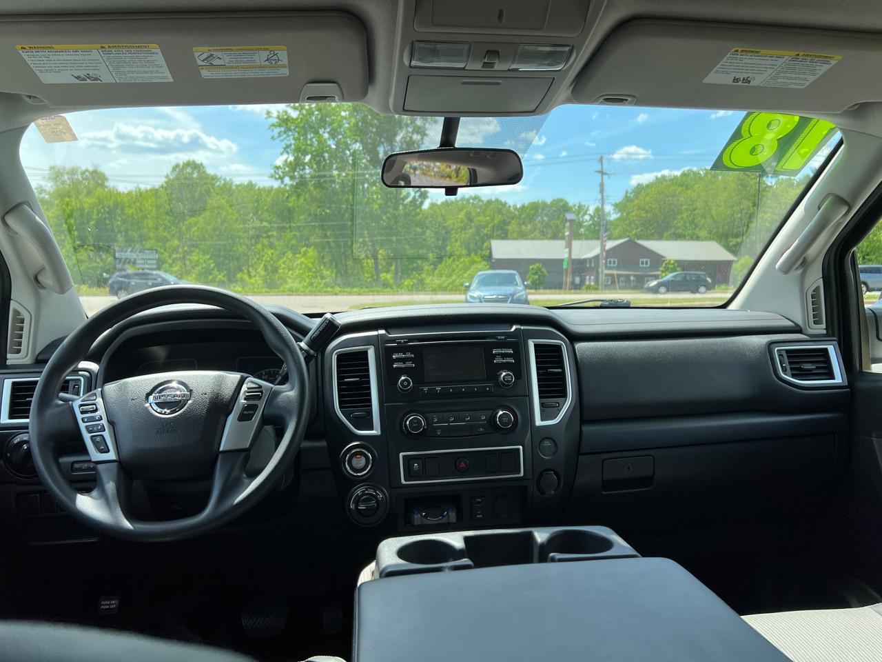 Nissan Titan S Crew Cab 4WD 2018