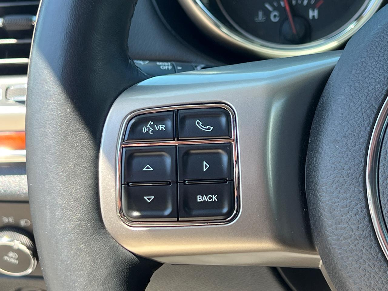 Jeep Grand Cherokee Overland 4WD 2013