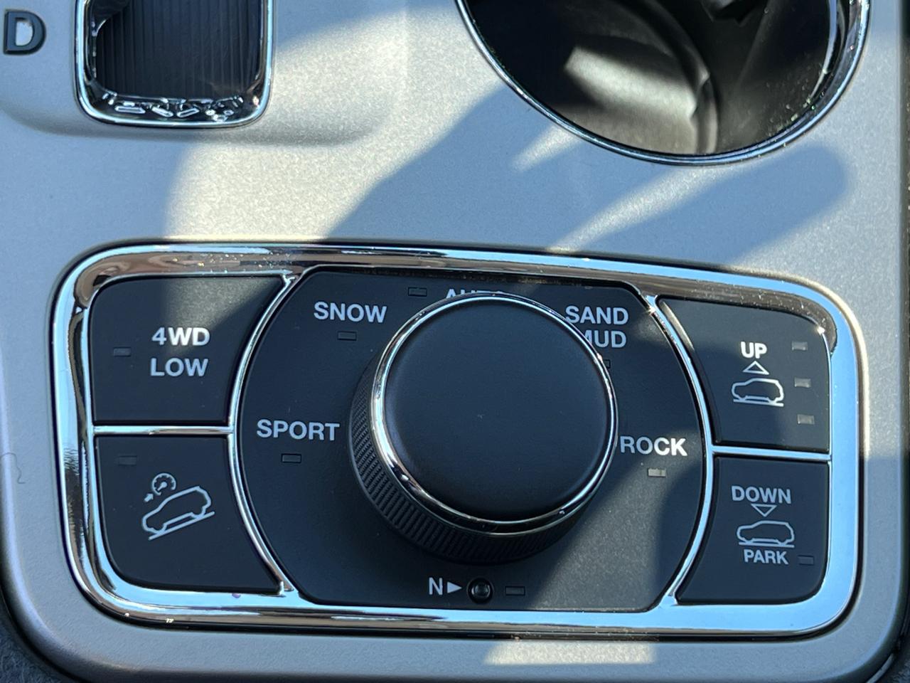 Jeep Grand Cherokee Overland 4WD 2013