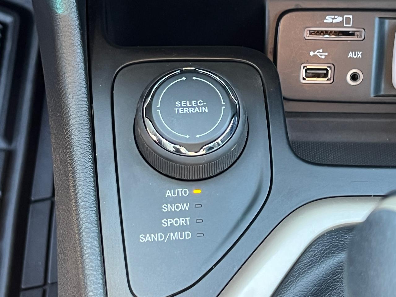 Jeep Cherokee Latitude 4WD 2016