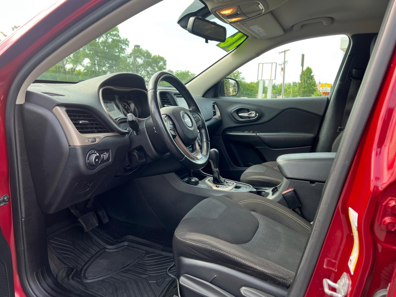 Jeep Cherokee Latitude 4WD 2016