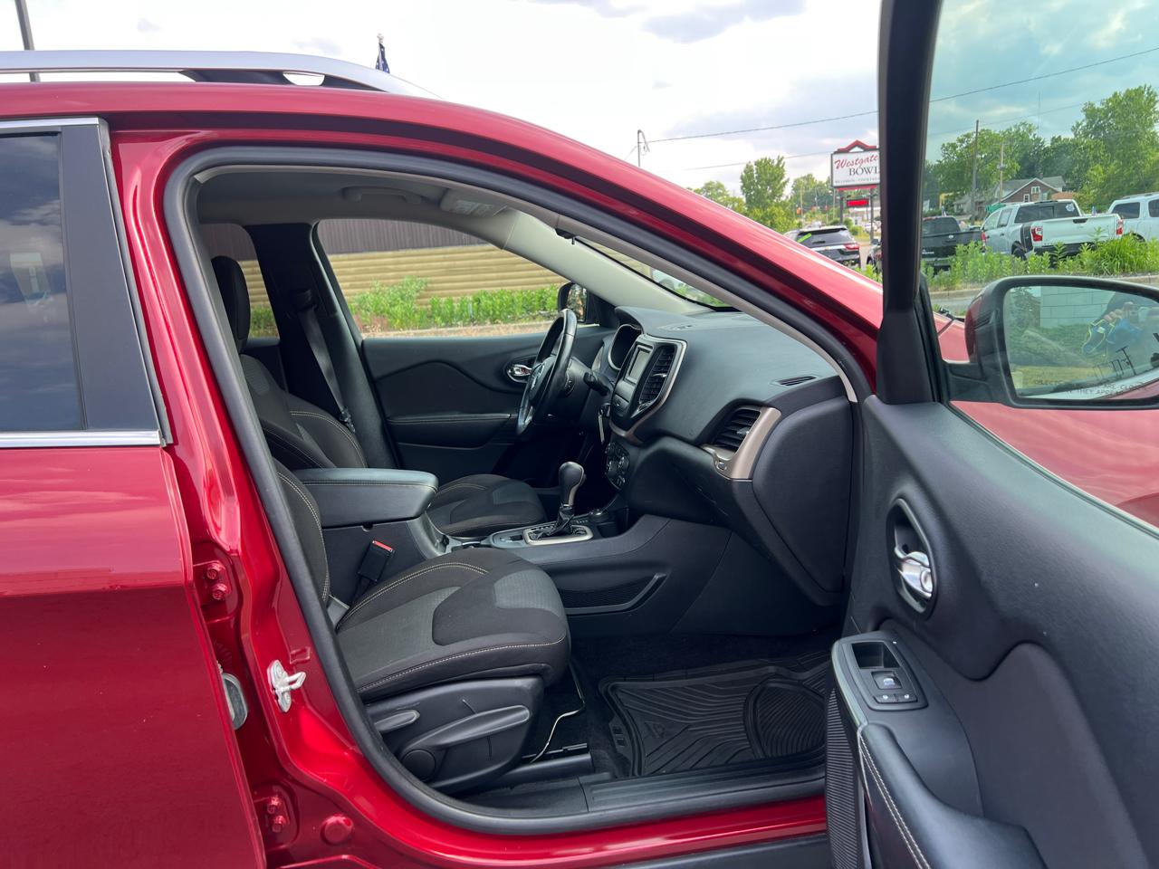 Jeep Cherokee Latitude 4WD 2016