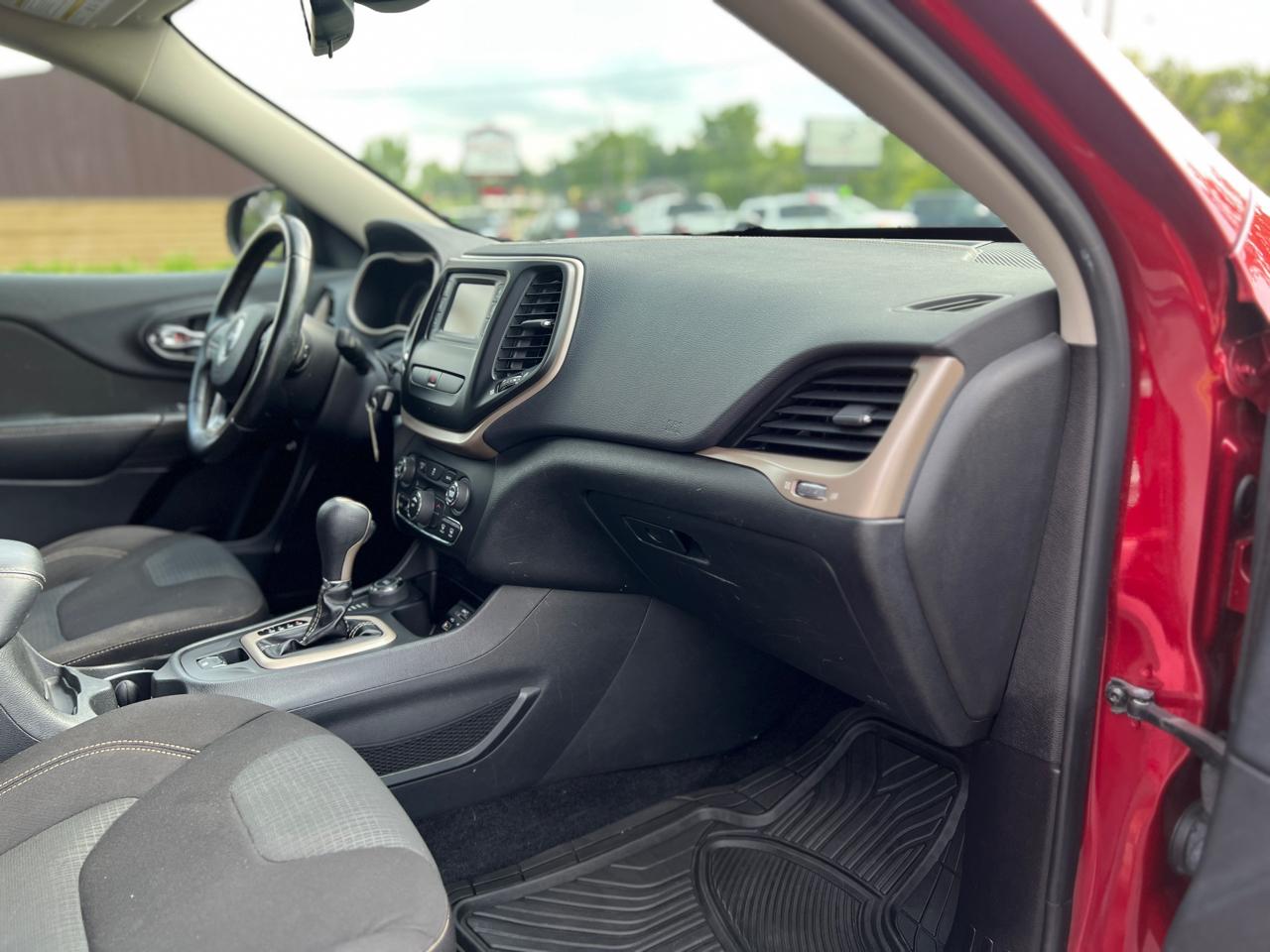 Jeep Cherokee Latitude 4WD 2016
