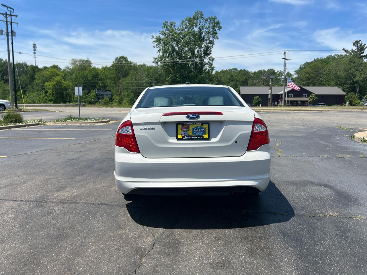 Ford Fusion S 2012
