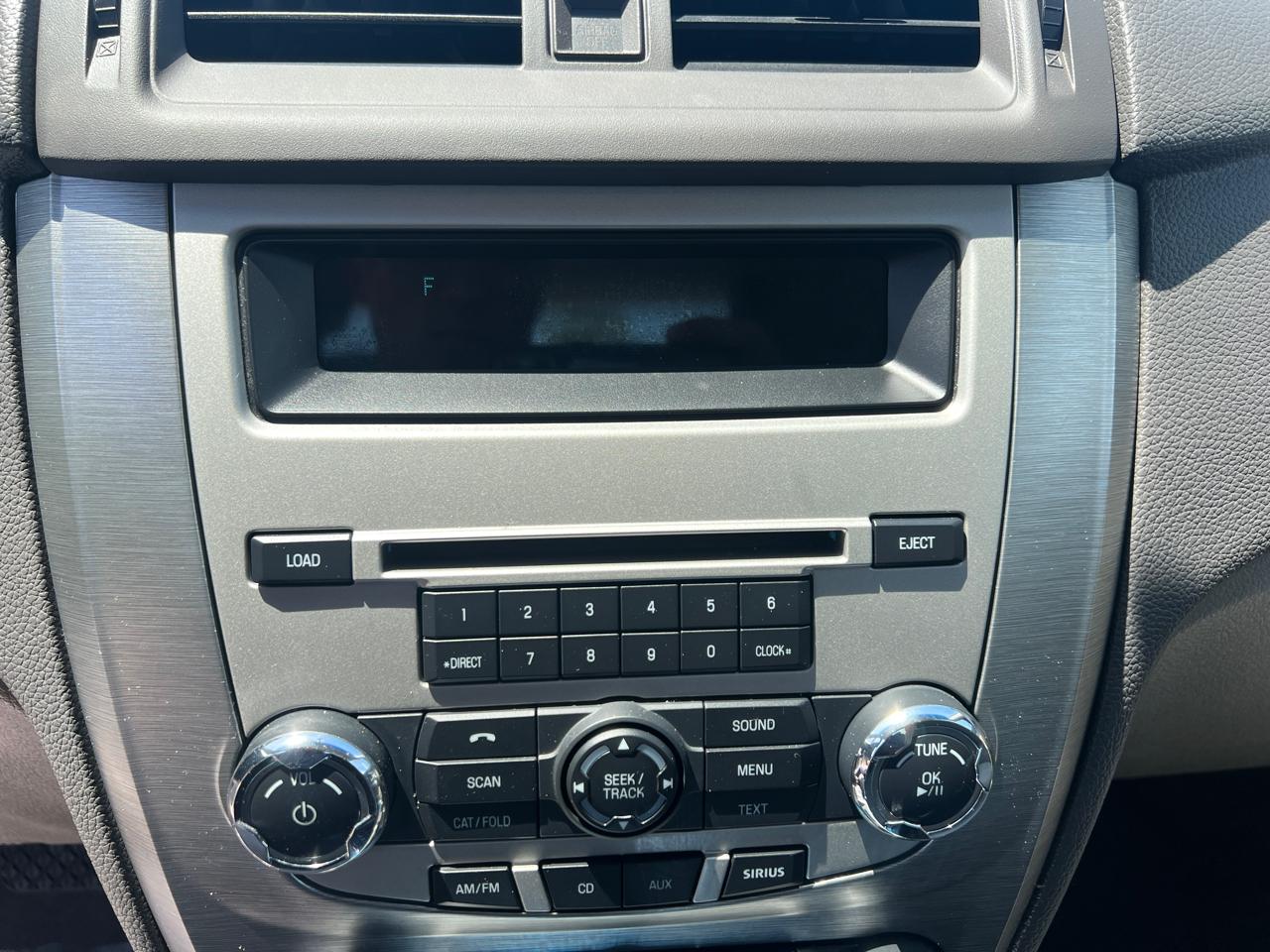 Ford Fusion S 2012