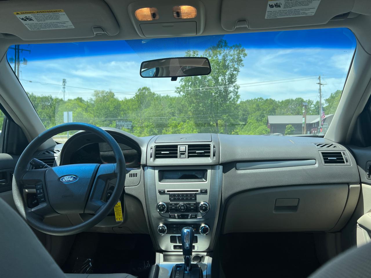 Ford Fusion S 2012