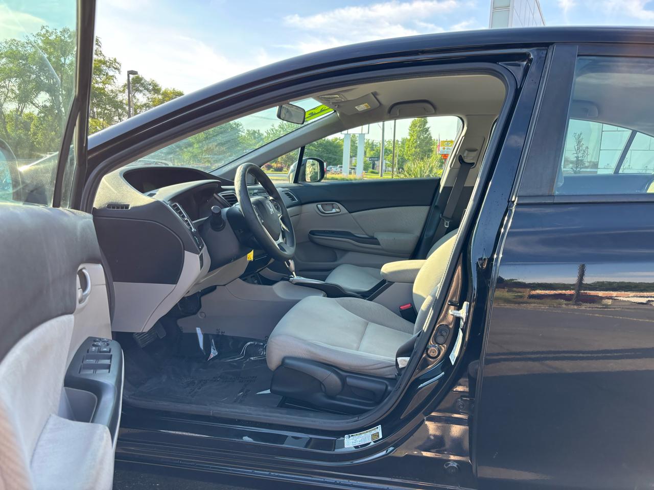 Honda Civic LX Sedan 5-Speed AT 2013