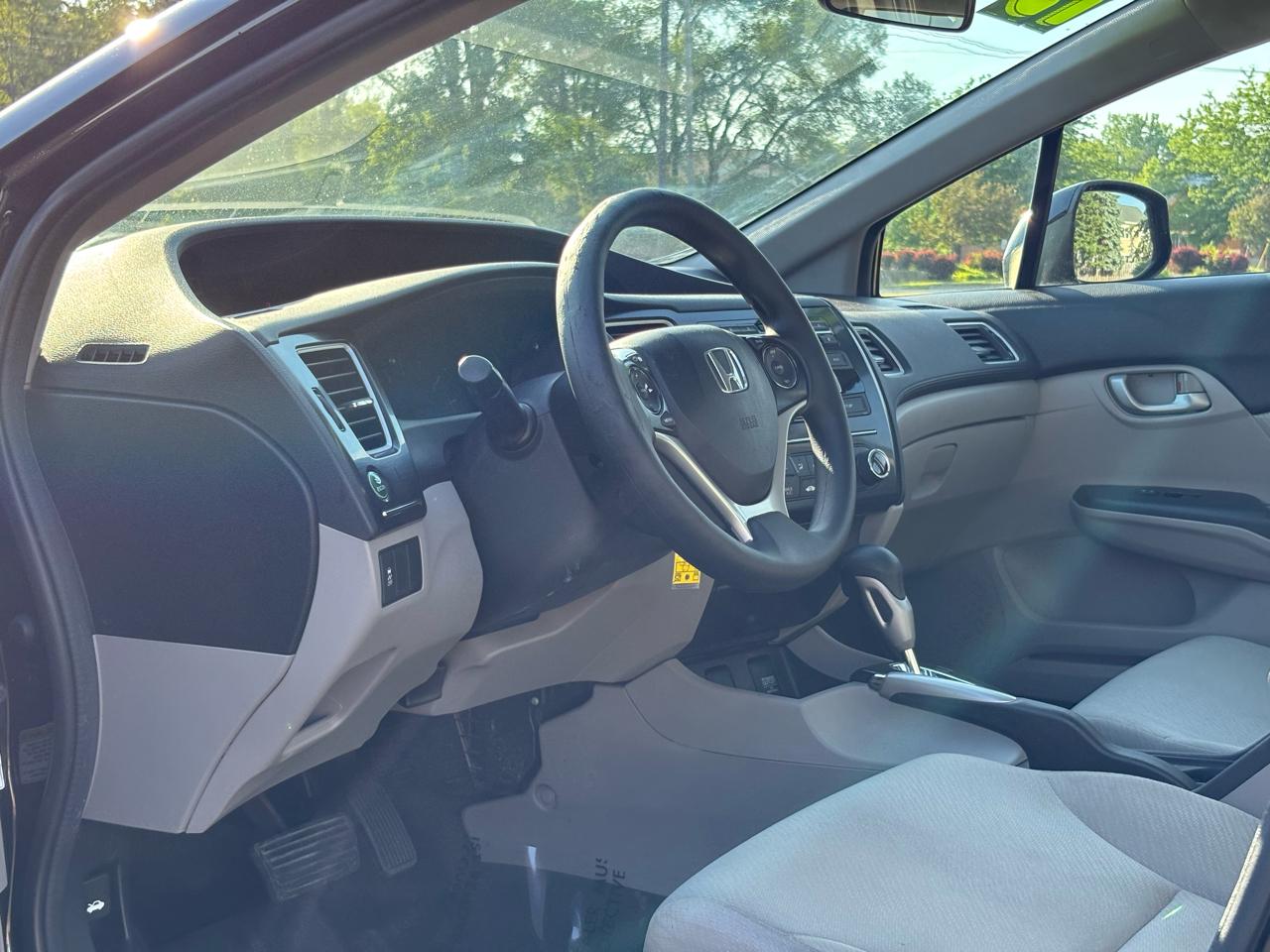 Honda Civic LX Sedan 5-Speed AT 2013