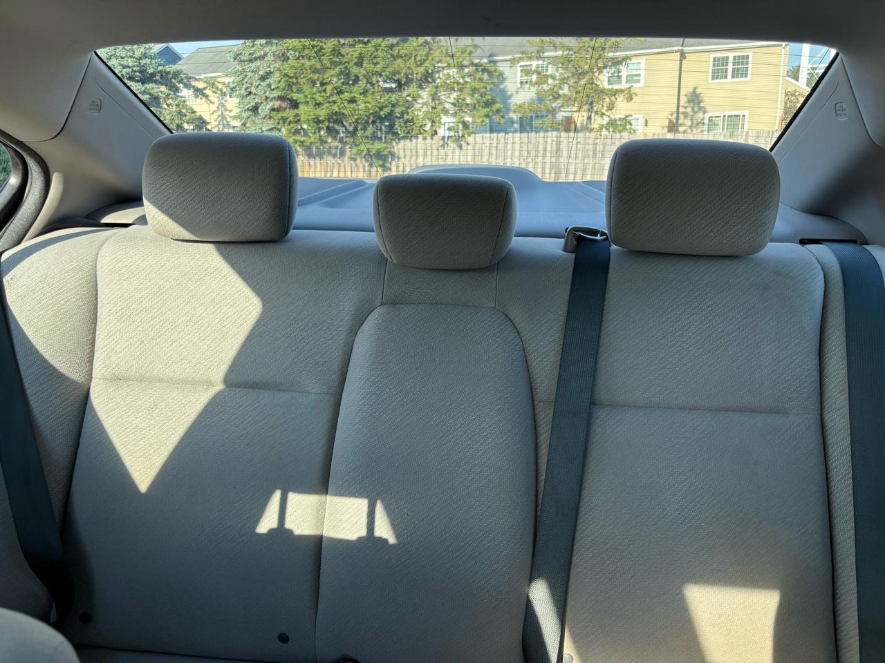 Honda Civic LX Sedan 5-Speed AT 2013