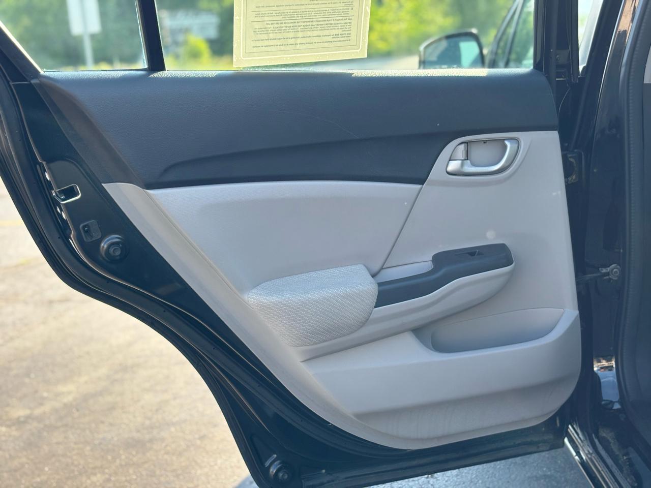 Honda Civic LX Sedan 5-Speed AT 2013