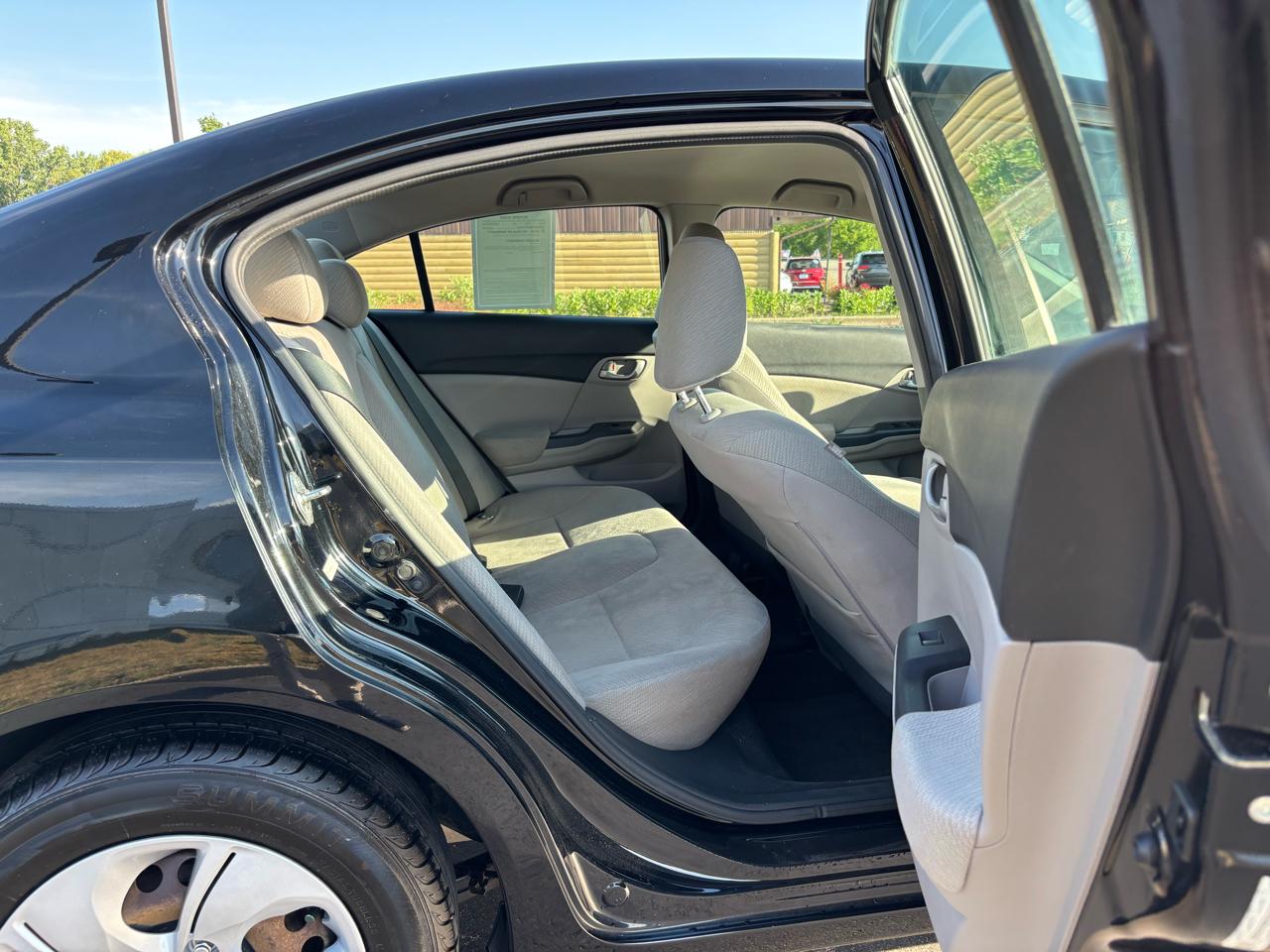 Honda Civic LX Sedan 5-Speed AT 2013