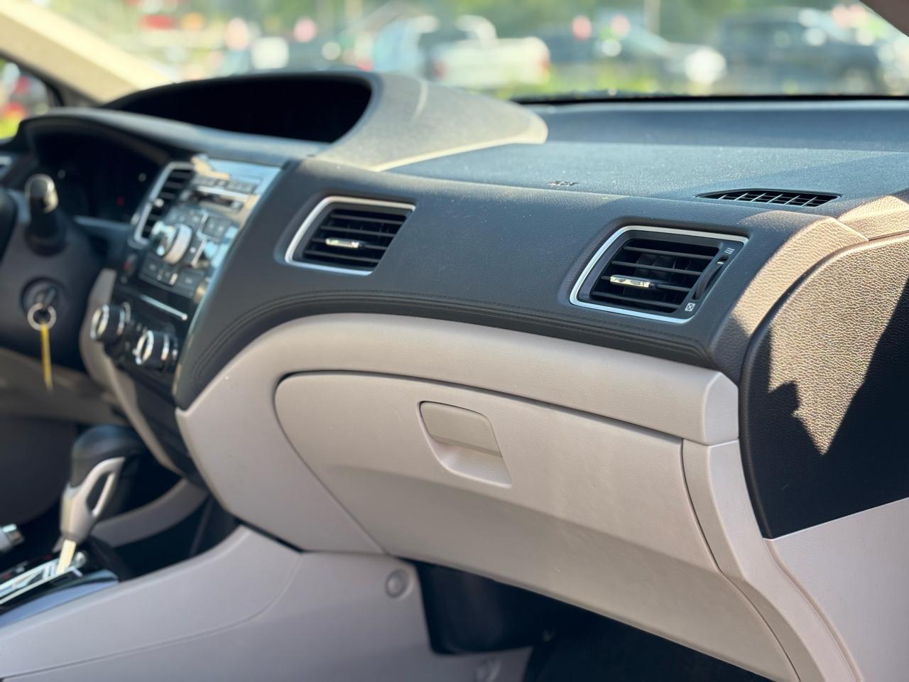 Honda Civic LX Sedan 5-Speed AT 2013