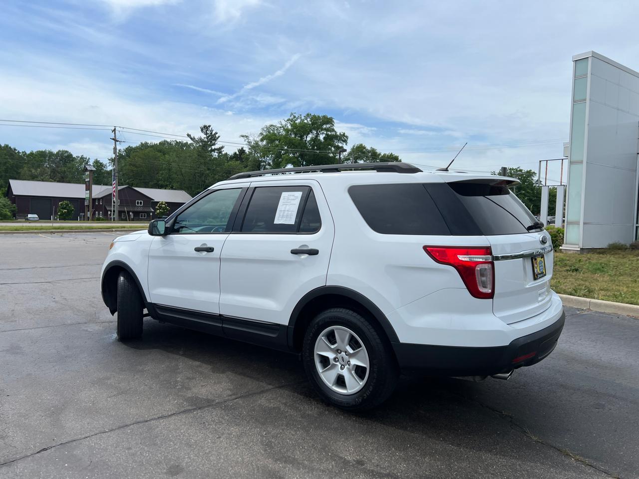 Ford Explorer Base FWD 2013