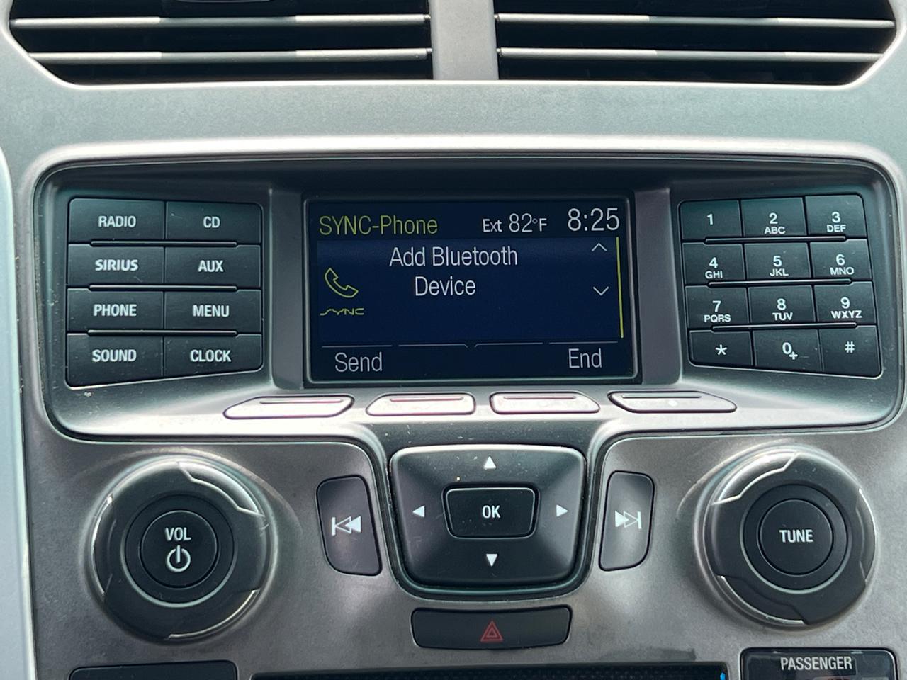 Ford Explorer Base FWD 2013
