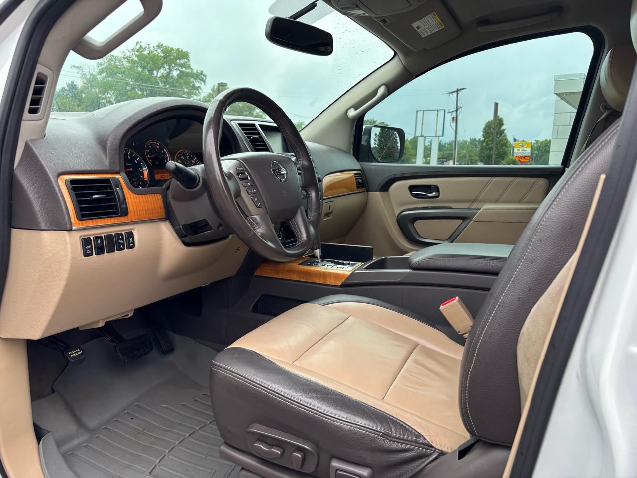 Nissan Armada Platinum Reserve 4WD 2015