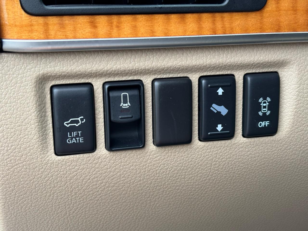 Nissan Armada Platinum Reserve 4WD 2015