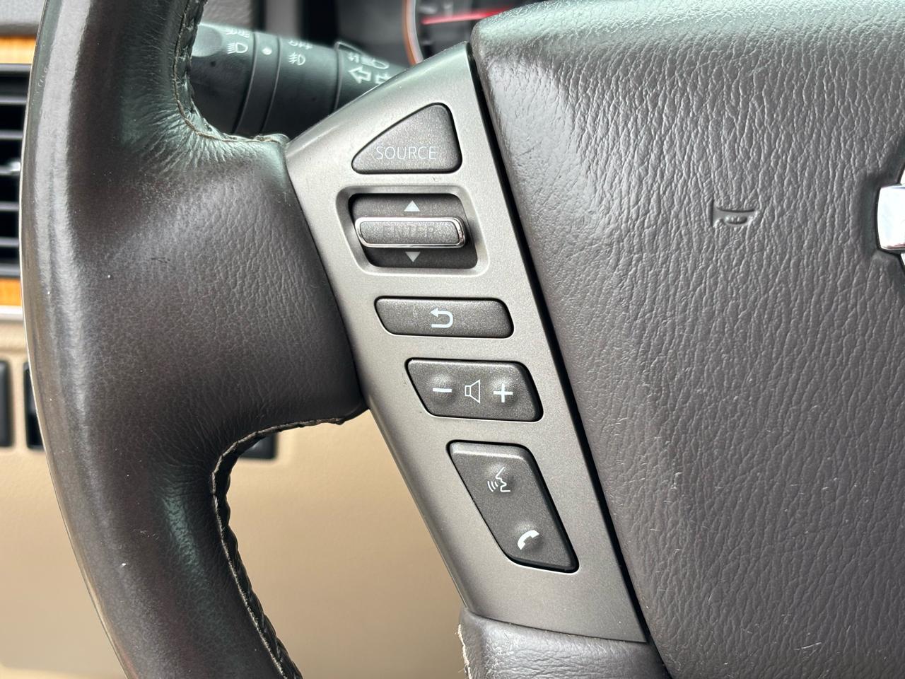 Nissan Armada Platinum Reserve 4WD 2015